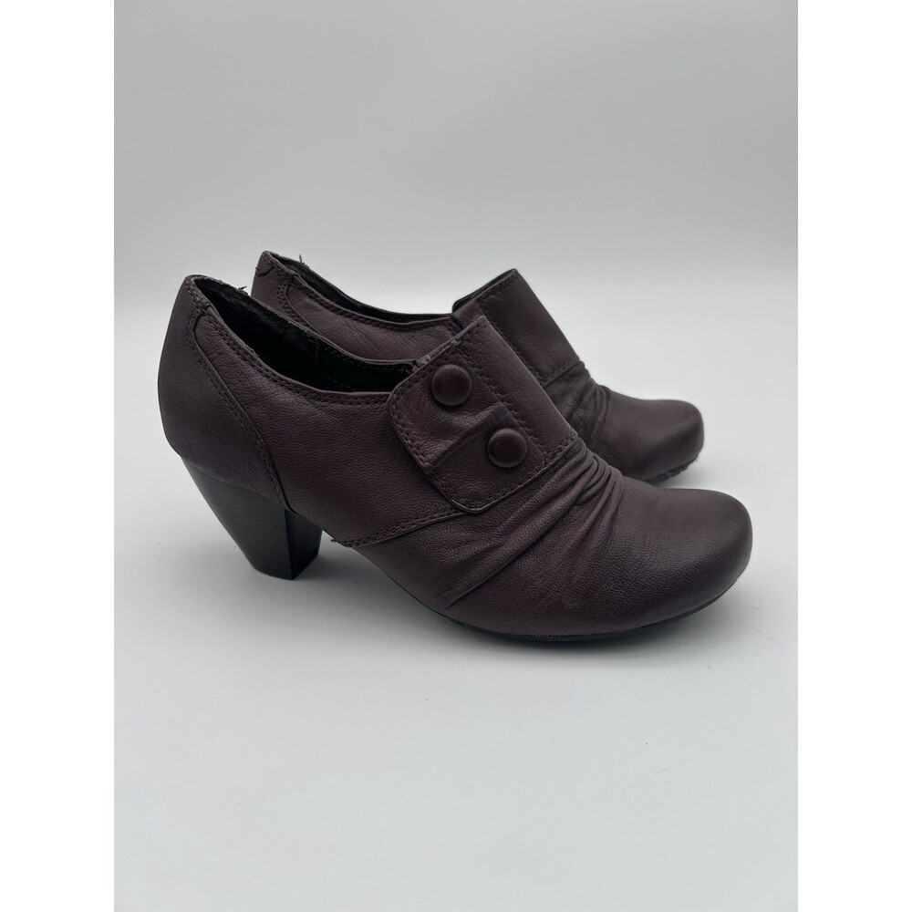 Barrels Women’s 6 Tyley Business Casual Heeled Boots Buttons Renaissance
